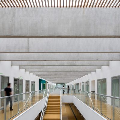 Universidade de Medicina Anhembi Morumbi Piracicaba, desenvolvimento Carlu Empreendimentos. Arquitetura e imagens do escritório KAAN Architecten.